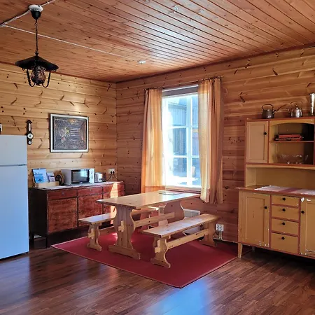 Jaeaeskelae - Koko Talo Hanko