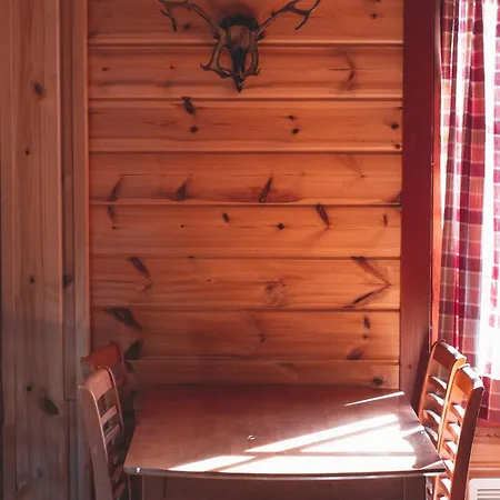 Villa Jaeaeskelae - Koko Talo Hanko