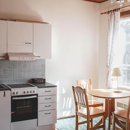 Jaeaeskelae - Koko Talo Villa