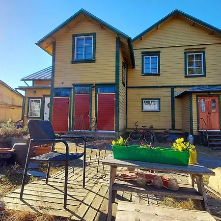 Jaeaeskelae - Koko Talo Villa *