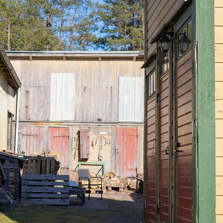 Jaeaeskelae - Koko Talo Hanko