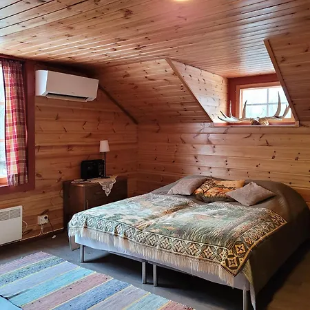 Jaeaeskelae - Koko Talo Villa *