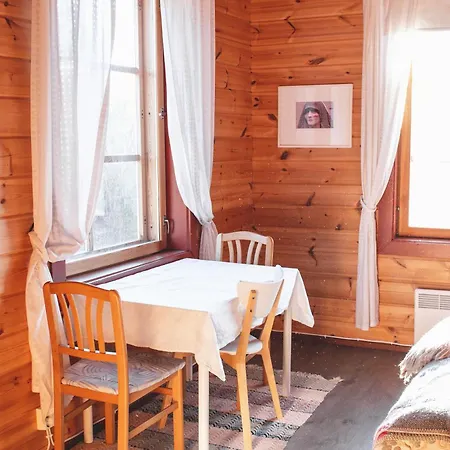 Jaeaeskelae - Koko Talo Villa *